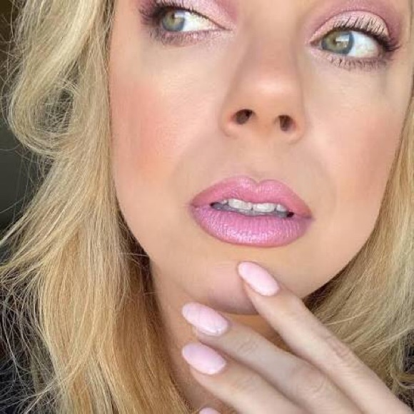 BNIB MAC Cosmetics MACximal Matte Lipstick - Lipstick Snob - Picture 7 of 8